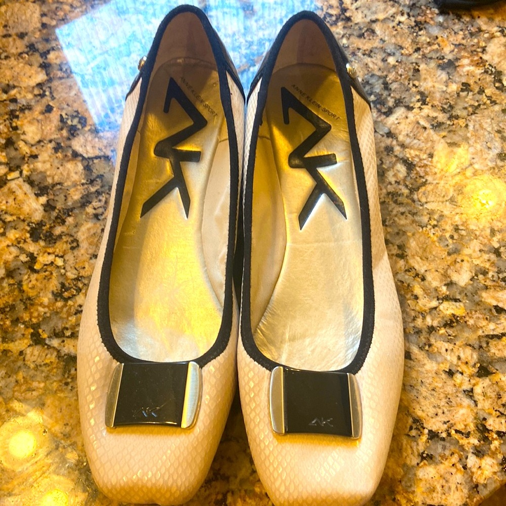 Cream and black flats, very comfortable wear, barely worn